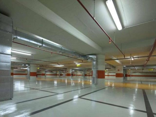Locale Commerciale in vendita a Municipalità 10, Campania