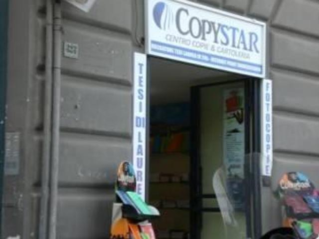 Locale Commerciale in vendita a Municipalità 2, Campania