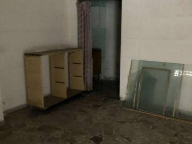 Locale Commerciale in vendita a Municipalità 7, Miano