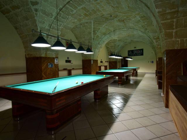 Locale Commerciale in vendita a Puglia, Lecce
