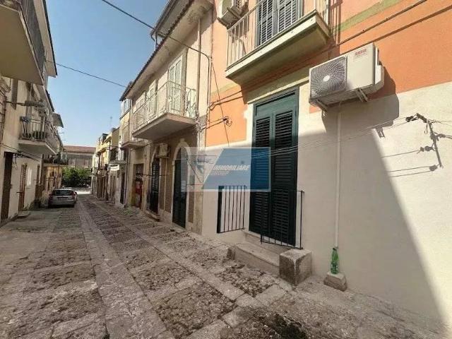 Locale Commerciale in vendita a Noto, Sicilia