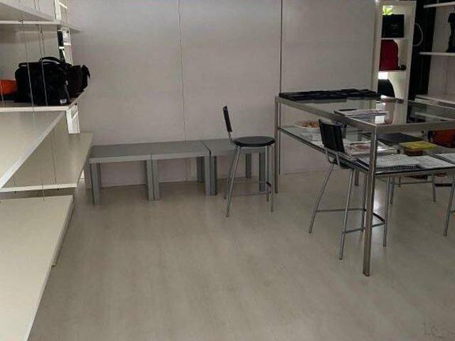 Locale Commerciale in vendita a Noventana, Noventa Padovana