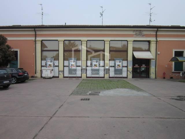Locale Commerciale in vendita a Offlaga, Lombardia