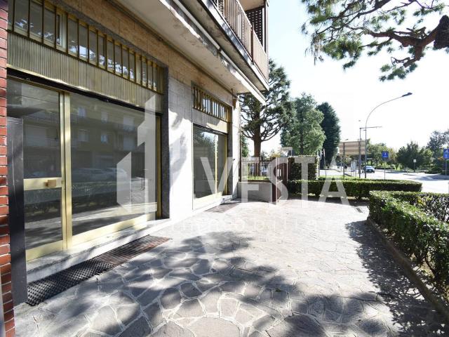 Locale Commerciale in vendita a Osnago, Lombardia