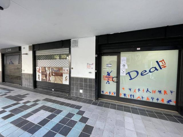 Locale Commerciale in vendita a Ottaviano, Campania