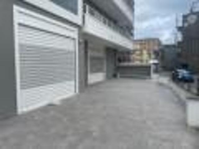 Locale Commerciale in vendita a Pagani, Campania