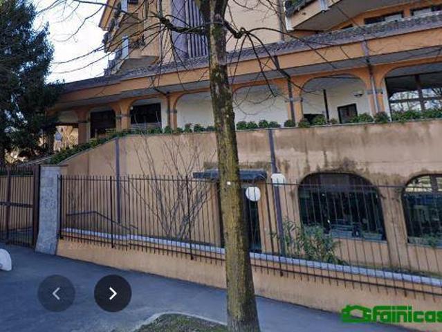 Locale Commerciale in vendita a Bellaria, Peschiera Borromeo