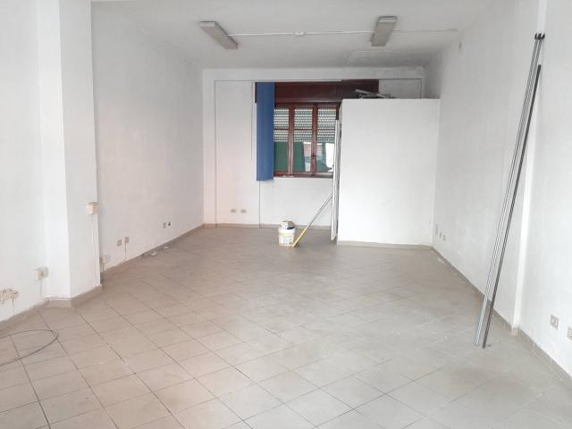 Locale Commerciale in vendita a San Giusto, Pisa