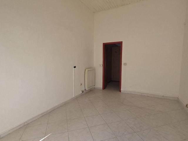 Locale Commerciale in vendita a Rughi, Porcari