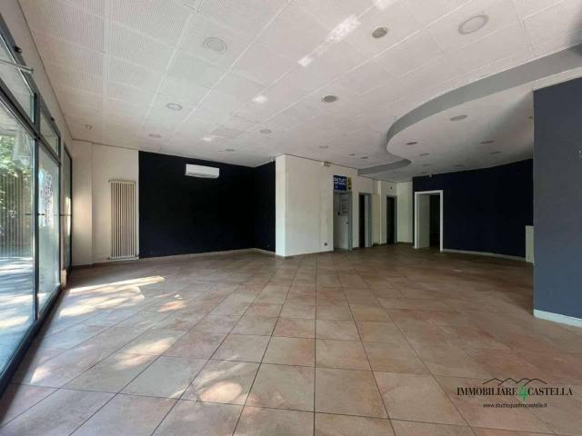 Locale Commerciale in vendita a Carrozzone-Betonica, Re