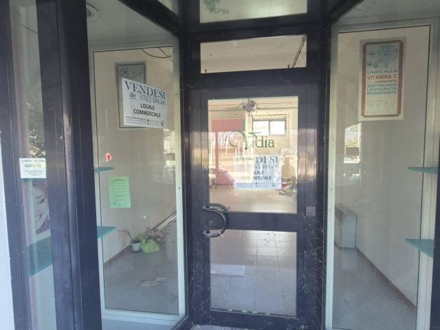 Locale Commerciale in vendita a Molino della Salce, Rieti