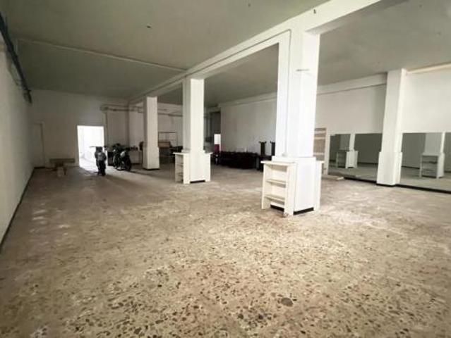 Locale Commerciale in vendita a San Gregorio Di Catania, Sicilia