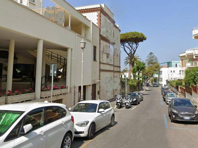 Locale Commerciale in vendita a Roma Capitale, Lazio