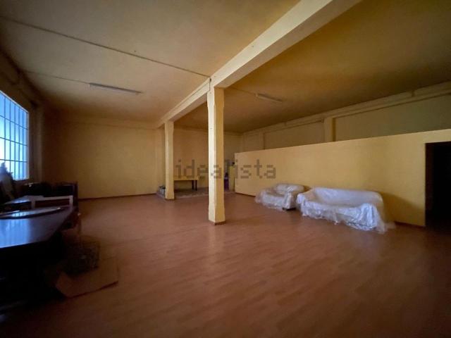 Locale Commerciale in vendita a Piemonte, Cuneo