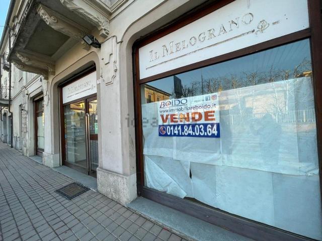 Locale Commerciale in vendita a Piemonte, Cuneo
