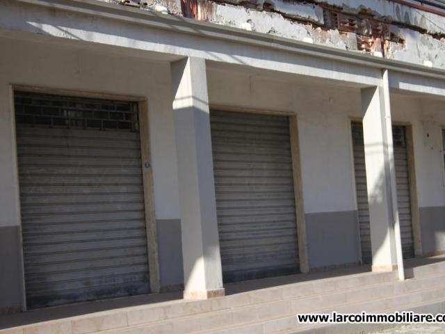 Locale Commerciale in vendita a Monticello, Calabria