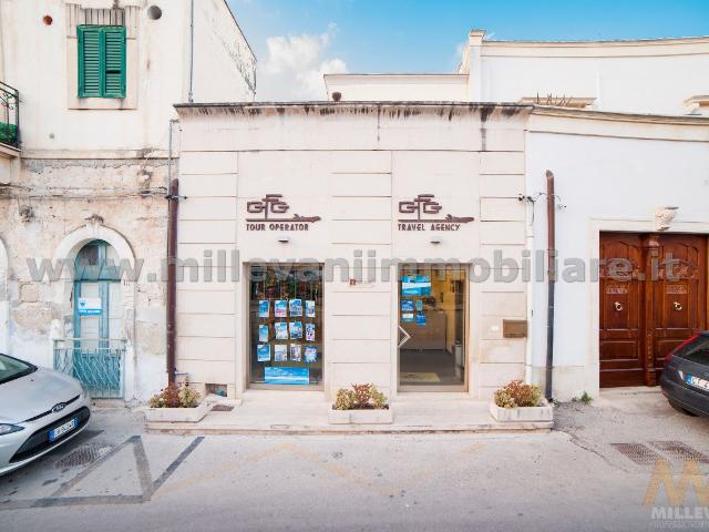 Locale Commerciale in vendita a Balata, Cava D'aliga