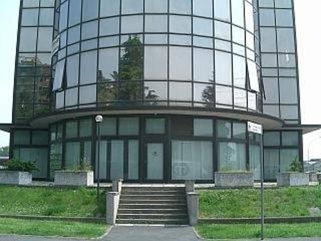 Locale Commerciale in vendita a Cascine Olona, Settimo Milanese