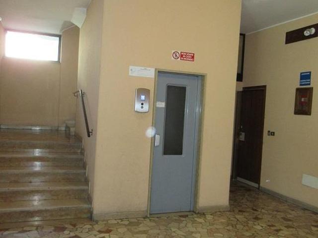 Locale Commerciale in vendita a Campoledro, Sondrio