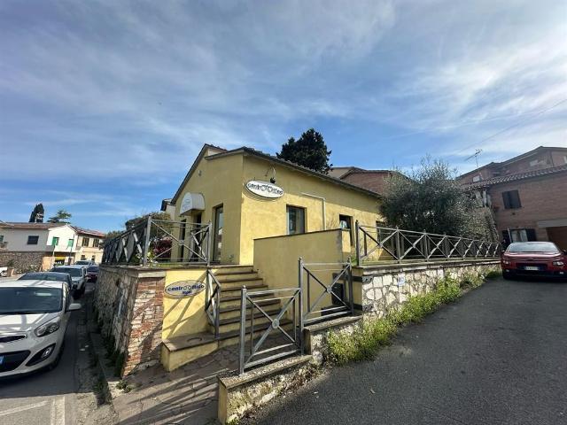 Locale Commerciale in vendita a Sovicille, Toscana