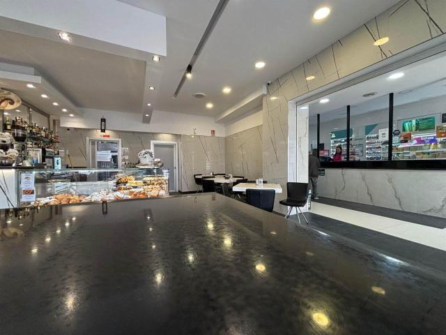 Locale Commerciale in vendita a Puglia, Taranto