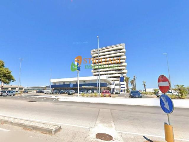 Locale Commerciale in vendita a Termoli, Molise