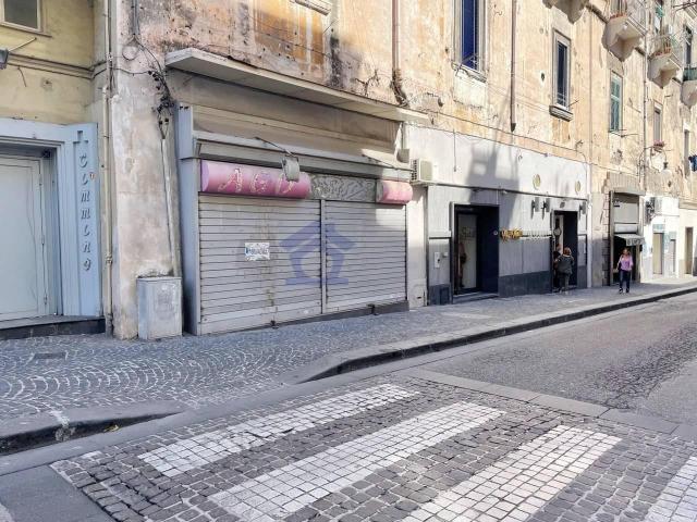 Locale Commerciale in vendita a Terravecchia, Torre Annunziata