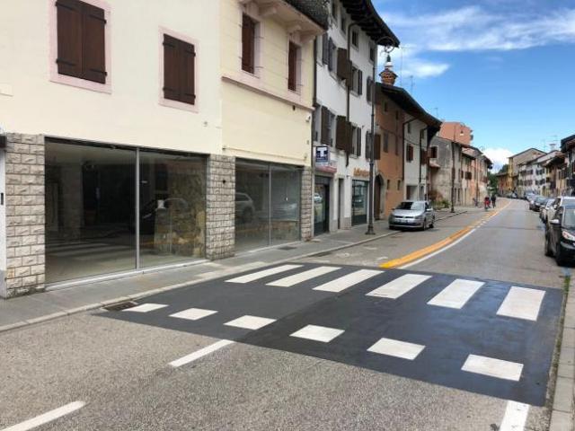Locale Commerciale in vendita a Reana Del Roiale, Friuli-Venezia Giulia