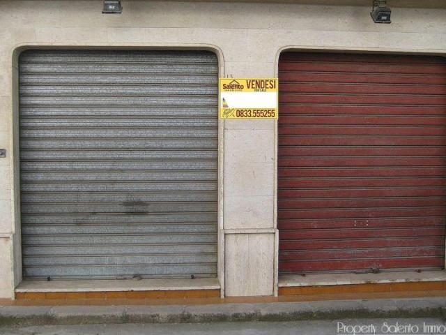 Locale Commerciale in vendita a Puglia, Lecce