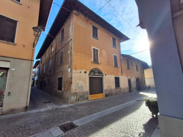 Locale Commerciale in vendita a Verdello, Lombardia