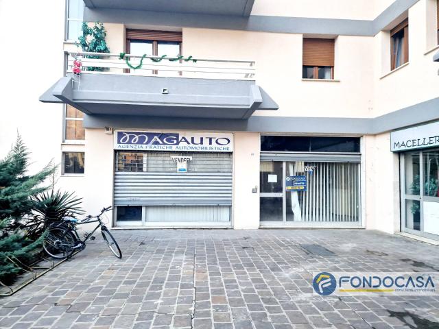 Locale Commerciale in vendita a Comunità montana della valle Trompia, Villa Carcina