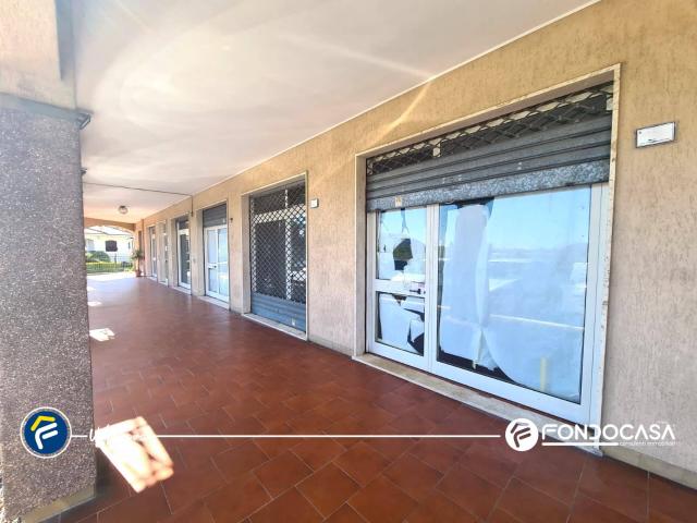 Locale Commerciale in vendita a Villanova D'albenga, Liguria