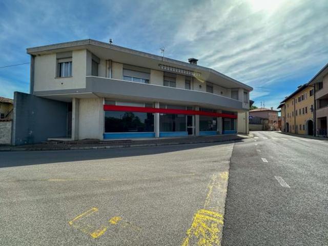 Locale Commerciale in vendita a Visco, Friuli-Venezia Giulia