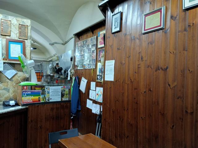 Locale Commerciale in vendita a Volterra, Pisa