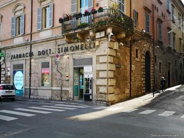 Locale Commerciale in vendita a San Venanzio, Marche