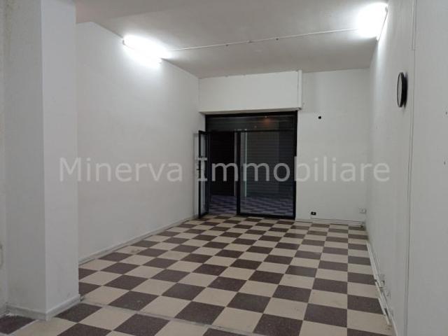 Locale Commerciale in vendita a Carlentini, Sicilia