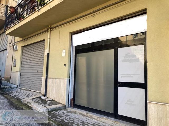 Locale Commerciale in vendita a Lercara Friddi, Sicilia