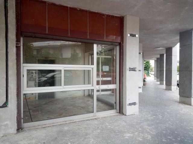 Locale Commerciale in vendita a Piemonte, Cuneo