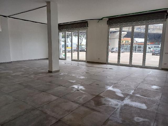Ufficio in affitto a Melito Di Napoli, Campania