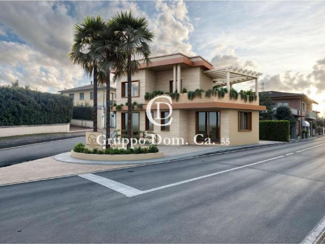 Locale Commerciale in vendita a Roma Imperiale, Forte Dei Marmi