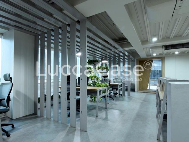 Locale Commerciale in affitto a Capannori, Lucca