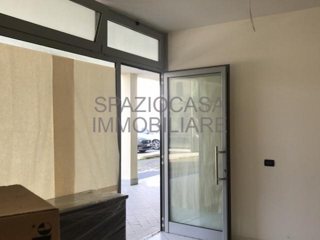 Locale Commerciale in affitto a Pernumia