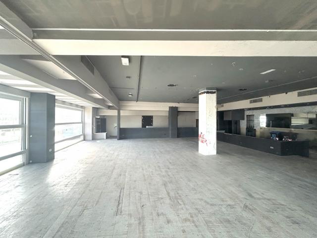 Locale Commerciale in affitto a Riccione, Reggio Emilia