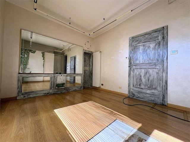 Locale Commerciale in affitto a Izzalini, Umbria