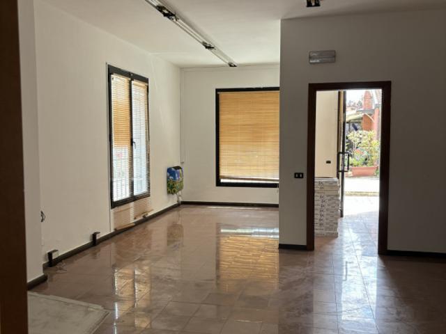 Locale Commerciale in vendita a Albignasego