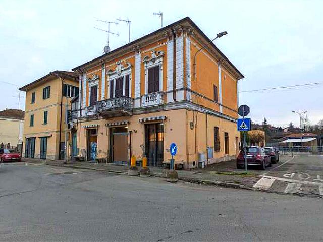 Locale Commerciale in vendita a Alessandria