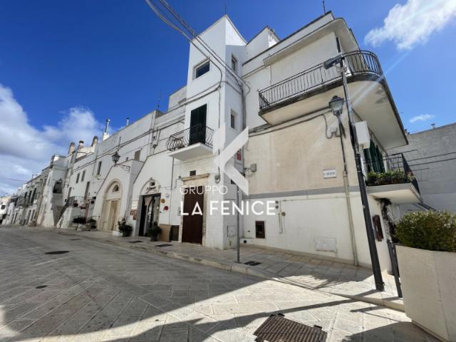 Locale Commerciale in vendita a Puglia, Brindisi