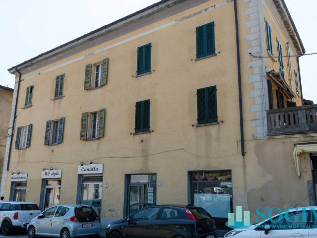 Locale Commerciale in vendita a Como