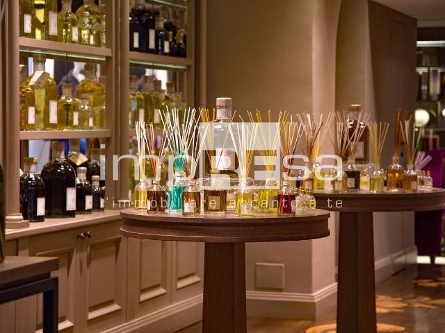 Locale Commerciale in vendita a Venezia