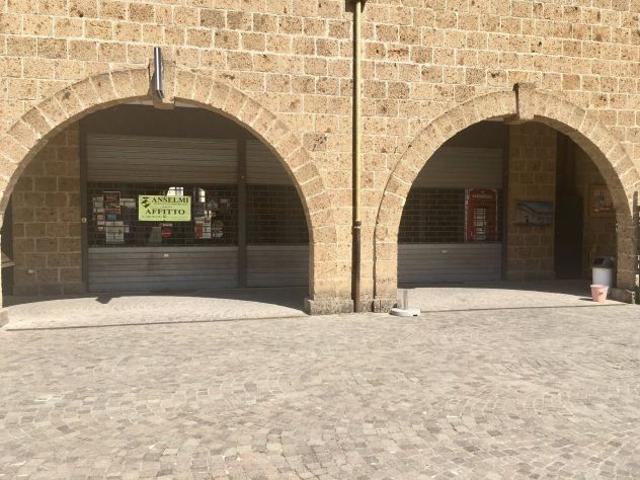 Locale Commerciale in affitto a Civita Castellana, Lazio